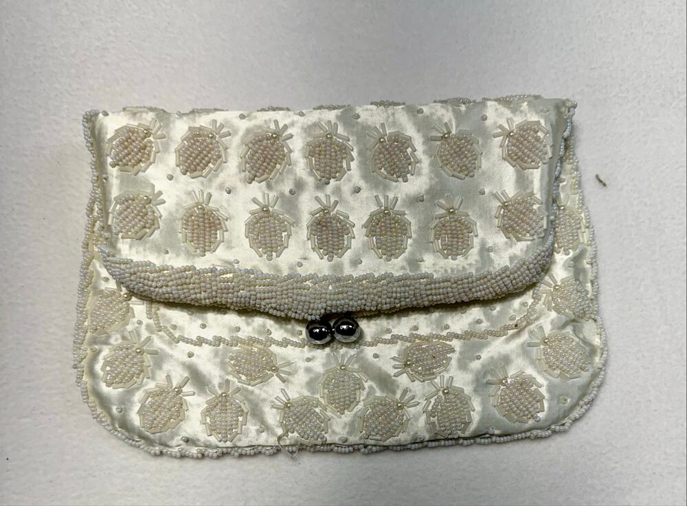 Vintage Hand beaded and silk handbag Hollywood glam wedding bride 0044A3